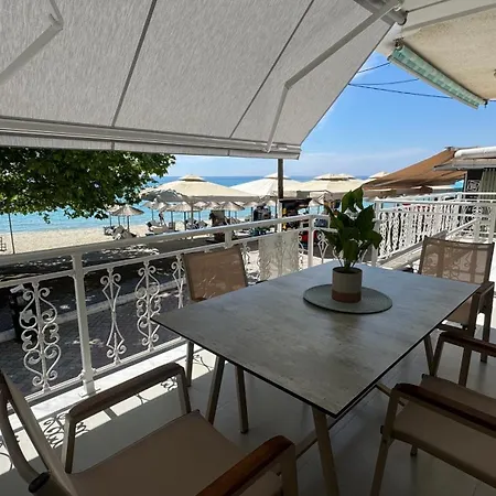 Zoe Seafront Aprt Сиври