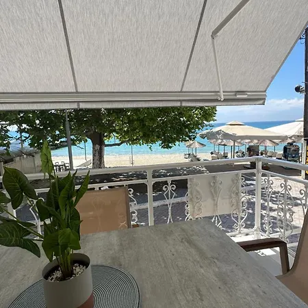 Апартаменты Zoe Seafront Aprt